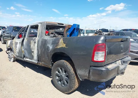 2015 Ram 1500 Laramie Longhorn z USA, uszkodzony, nr VIN 1C6RR7PT7FS568711